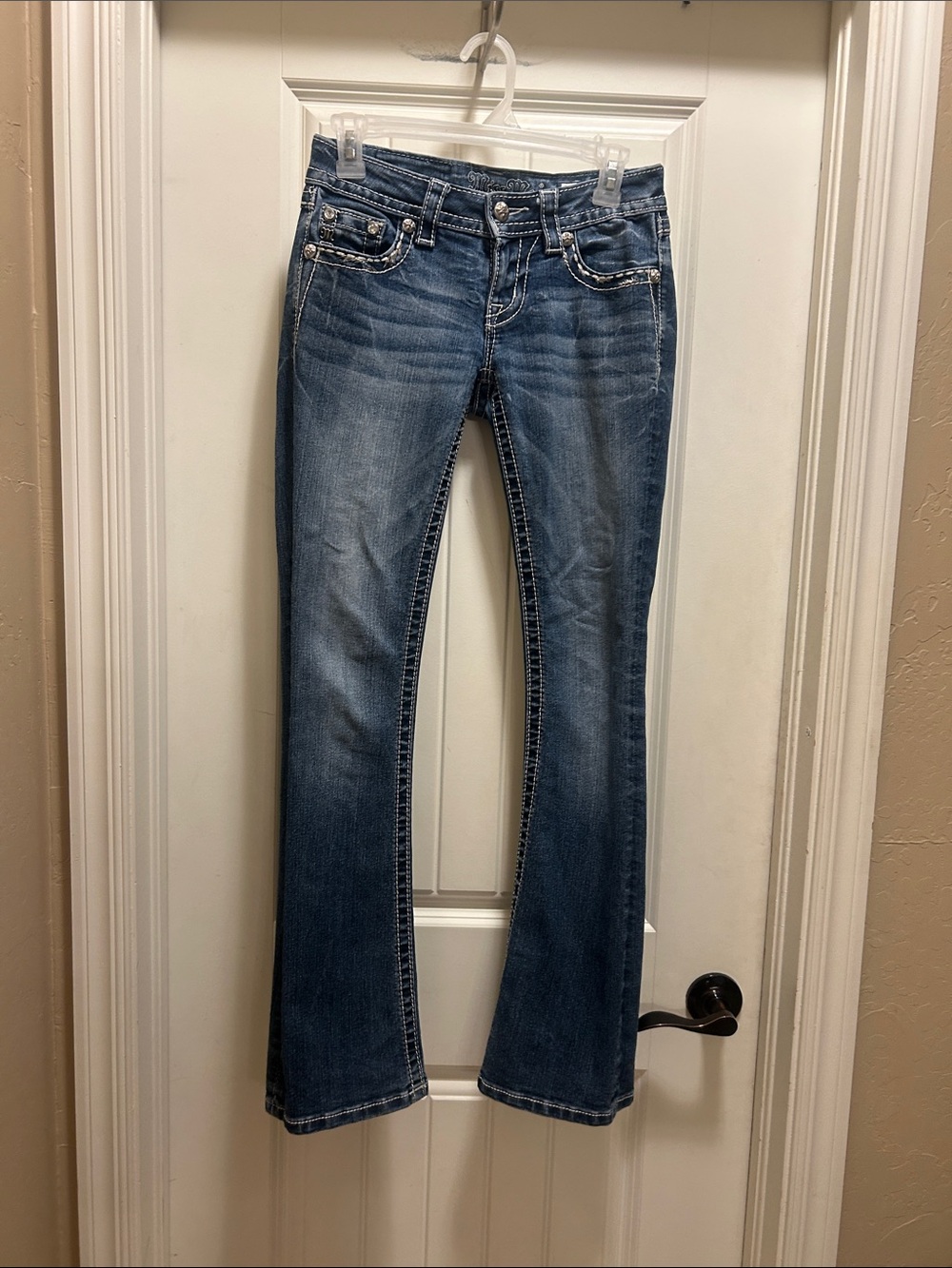 Miss Me embellished 25 Bootcut Jeans